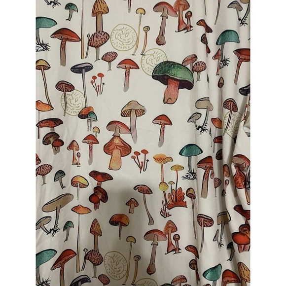 1970’s Inspired Modern Mushroom Retro Button Up Top Tunic Size 5X (KK1) - Picture 7 of 8